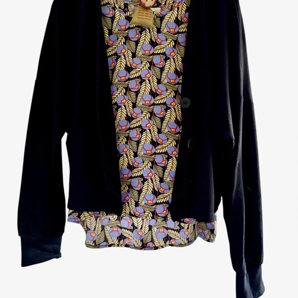 Classic Closet Staple Black Button-Front Cardigan with Notched Hem XL